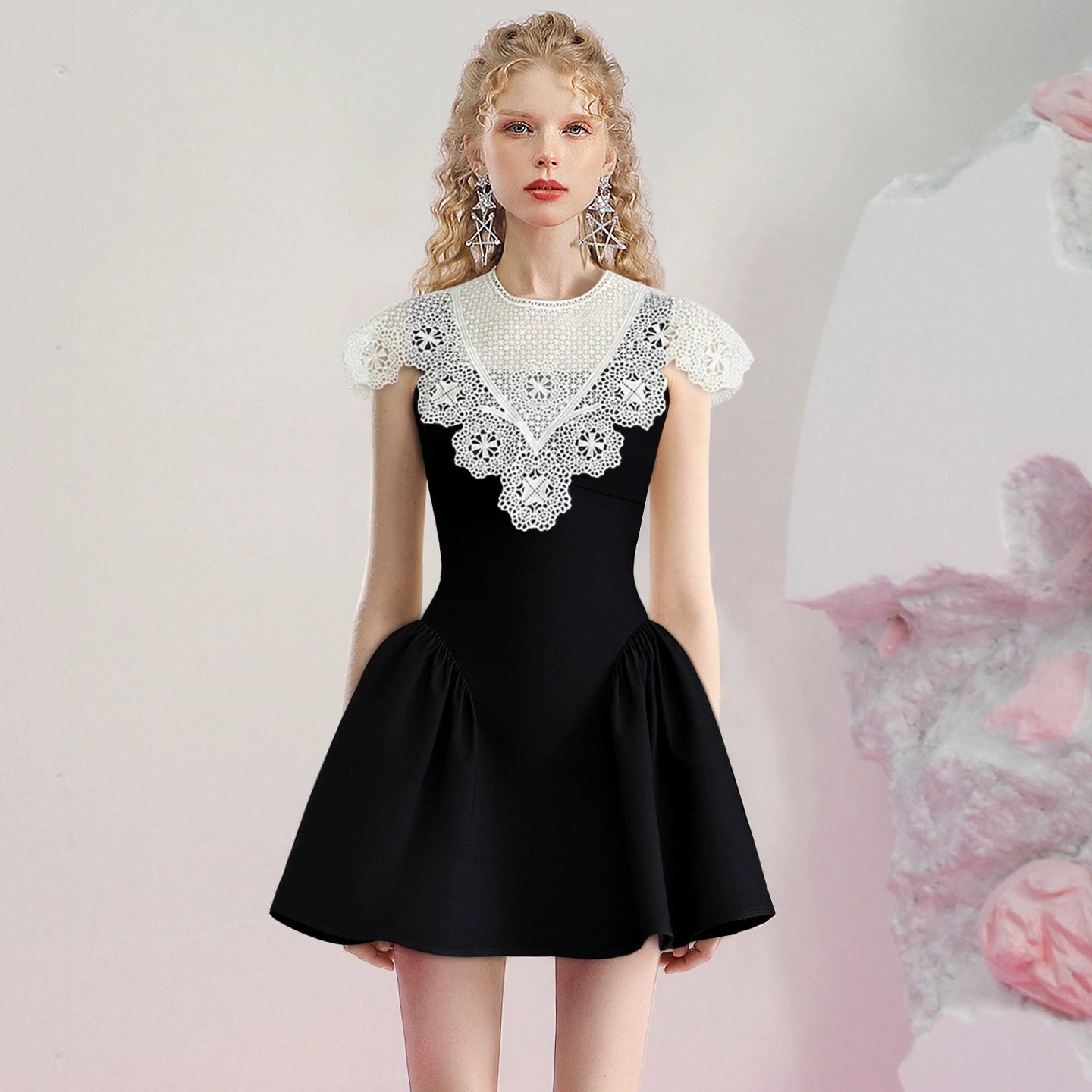CHECOCRE Stubble Hepburn style design French waist lace spliced little black dress - LOVE.