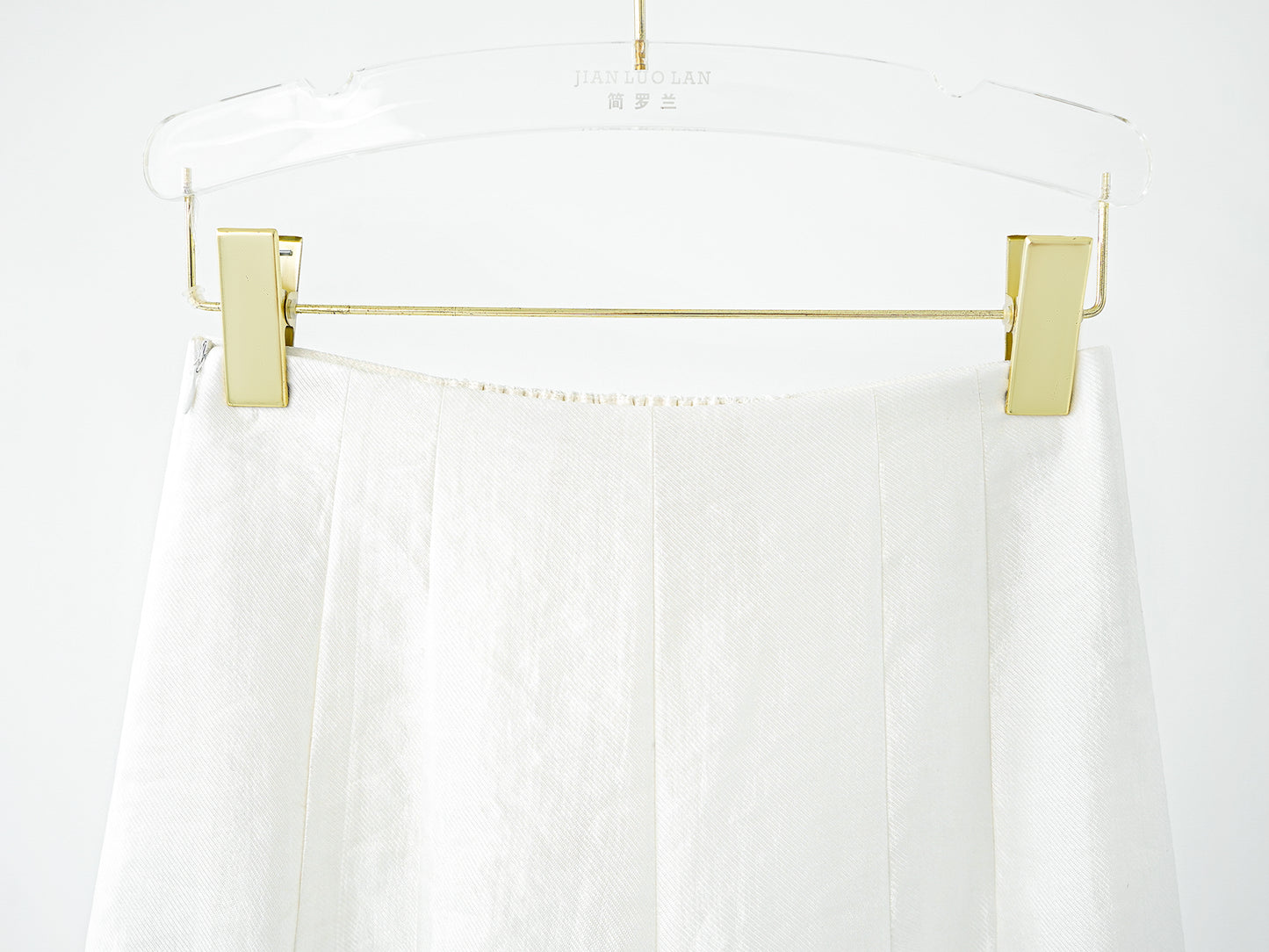 Huanzi custom couture Tencel micro-flash high-end vest shorts set- Vince