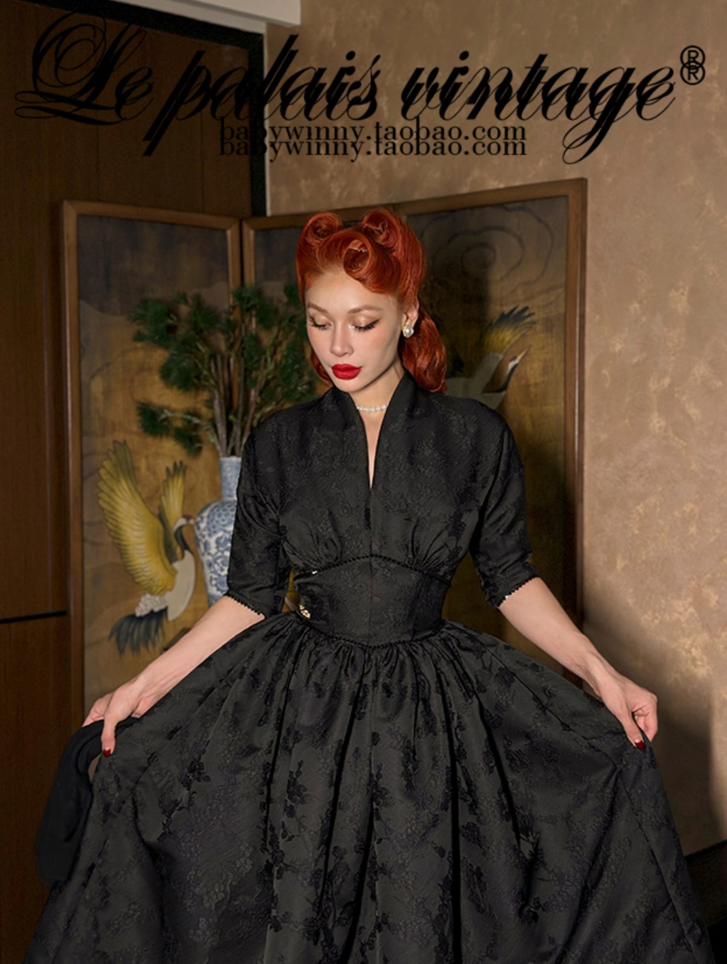 Le Palais Vintage Heavy Vintage Lace Dark Pattern False Waist Seal Bat-Sleeve Swing Dress-FAFA