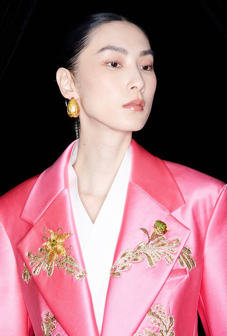 M essential Mackay designer Rose Jersey workshop Spanish metallic embroidery suit - great.