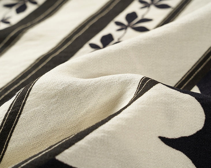 COMME MOI black and white printed slit hip skirt - JENIFER.