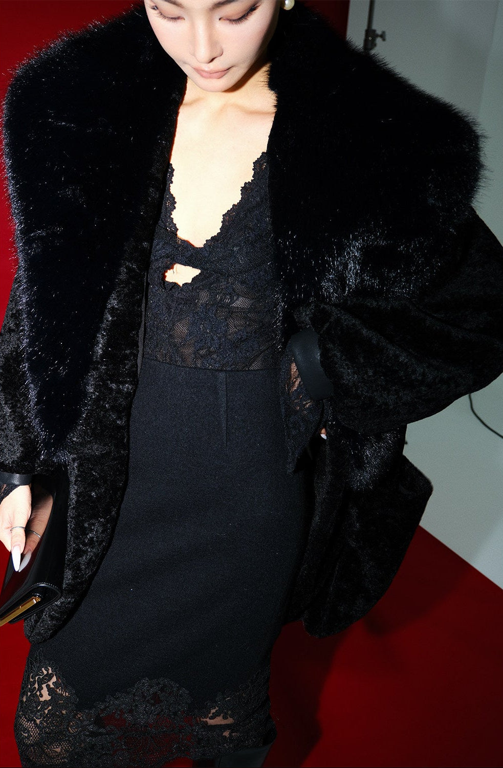 MEI SANGUAN black fur collar cocoon-type mid-length jacket - ADRIAN