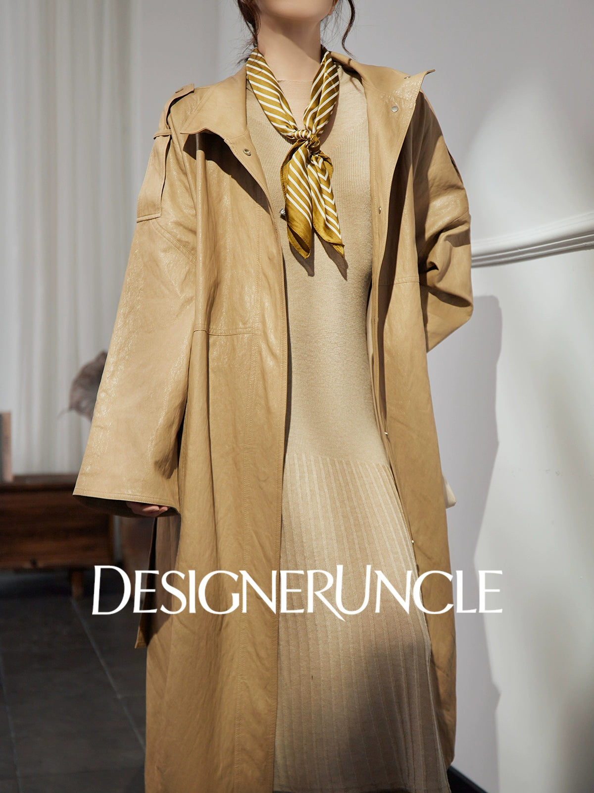 DGU "Twilight" khaki leather new high-end design commuter slimming top - GANT.