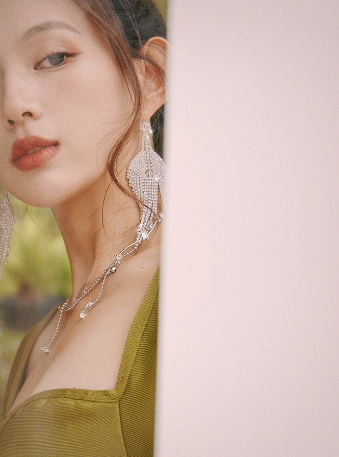 DOLLY High End Full Diamond Tassel Chic Earring-BOMA