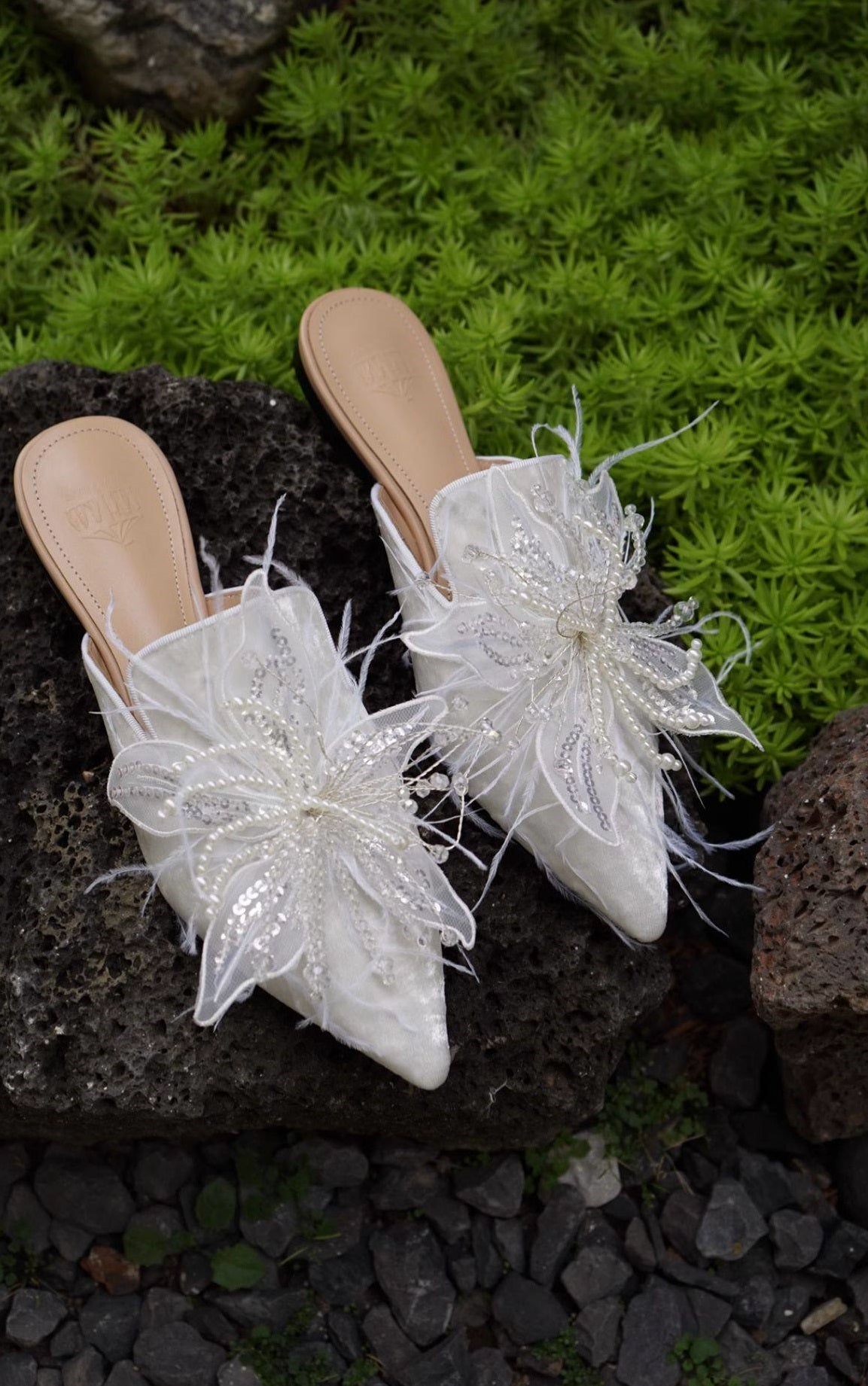 B-FEI white feather flower rhinestone flat mules-ARJO.