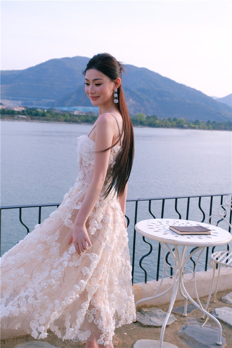 Wardrobes by Chen Luxury White/Beige Sleeveless Flower Dress-Leah