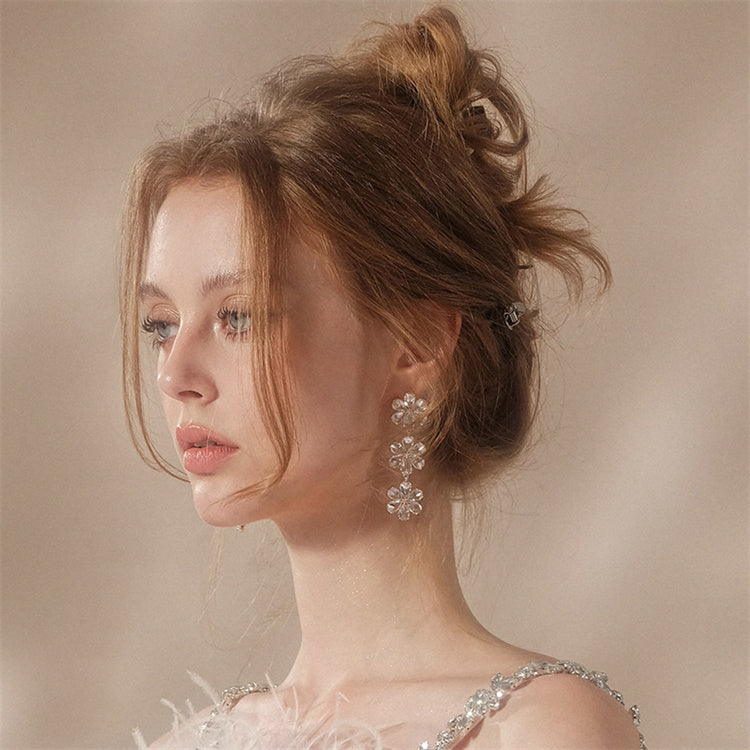 Wardrobes by Chen Elegant Gold Sun Flower Diamond Earrings-Unii