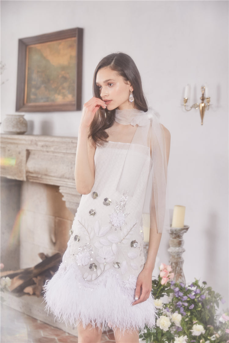 Wardrobes by Chen High-End White Tulle ] Sleeveless Feather Tassel Dress-Mercy L / White