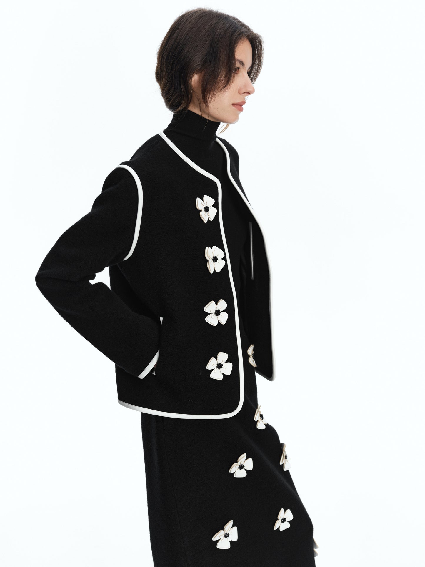 SERRER White leather flower studded black wool coat - LIAM.