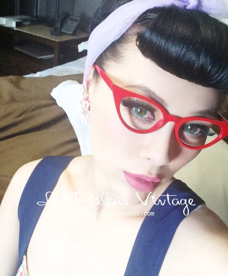 Le Palais Vintage Original Limited Edition Barbie Pink Cat Eye Glasses-Baby.