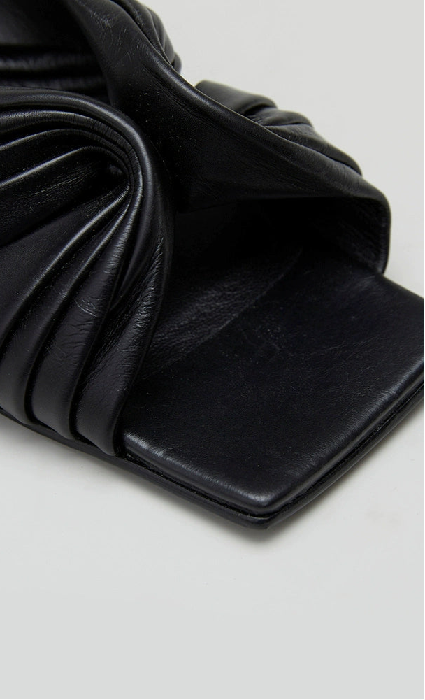 ZHUCHONGYUN Summer Black Tile Multi-Layer Pinch Pleated Shoes-ROTA.