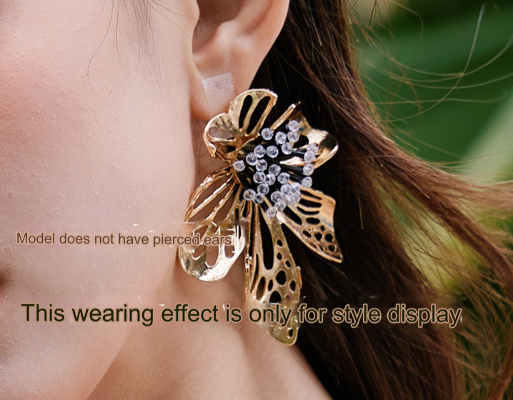 DOLLY Elegant Black and Gold Flower Pattern Clip Chic Earrings-EMELIA