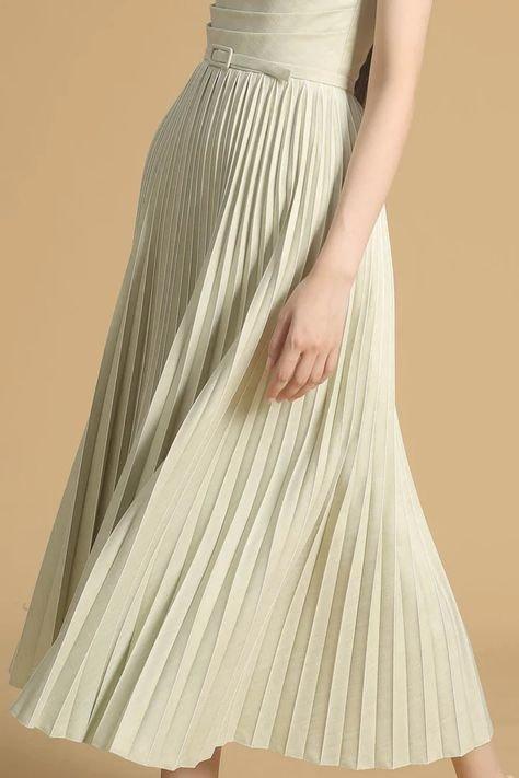 Elegant short sleeves round neck pleated dress- Ola