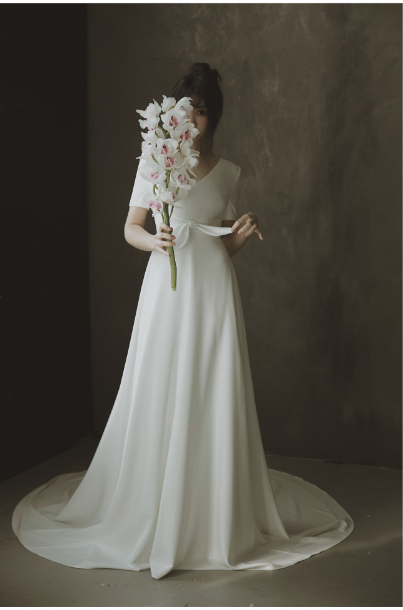 Early Spring 2023 original new satin simple wedding dressd- Nezo