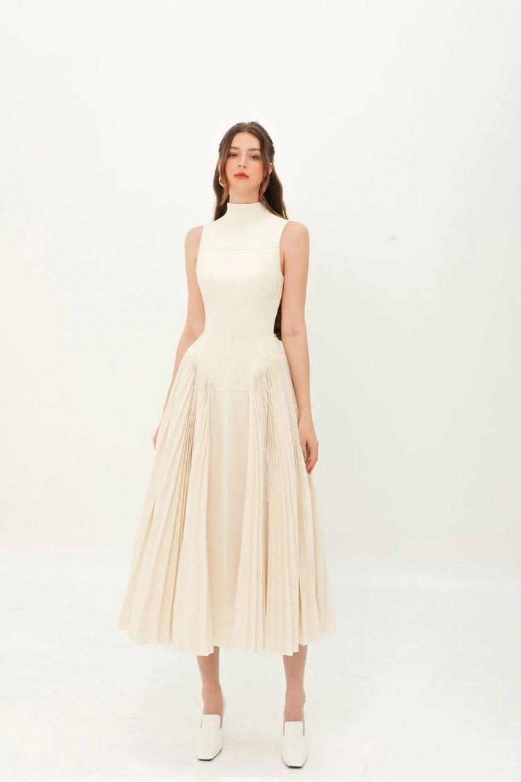 Highend sleeveless beige side pleated dress - Amanda Amira L Highend sleeveless beige side pleated dress - Amanda Amira L
