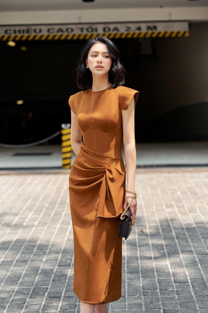 Black chest cup dress-SORA