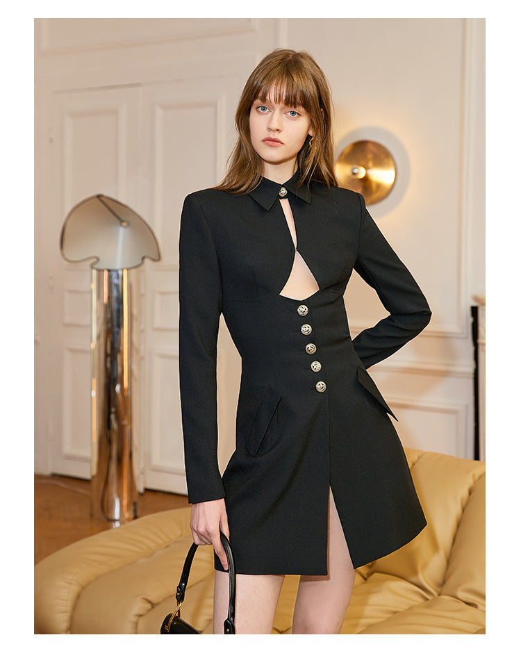 Gorgeous high-end, -little black dress features a , single-breasted- Heria