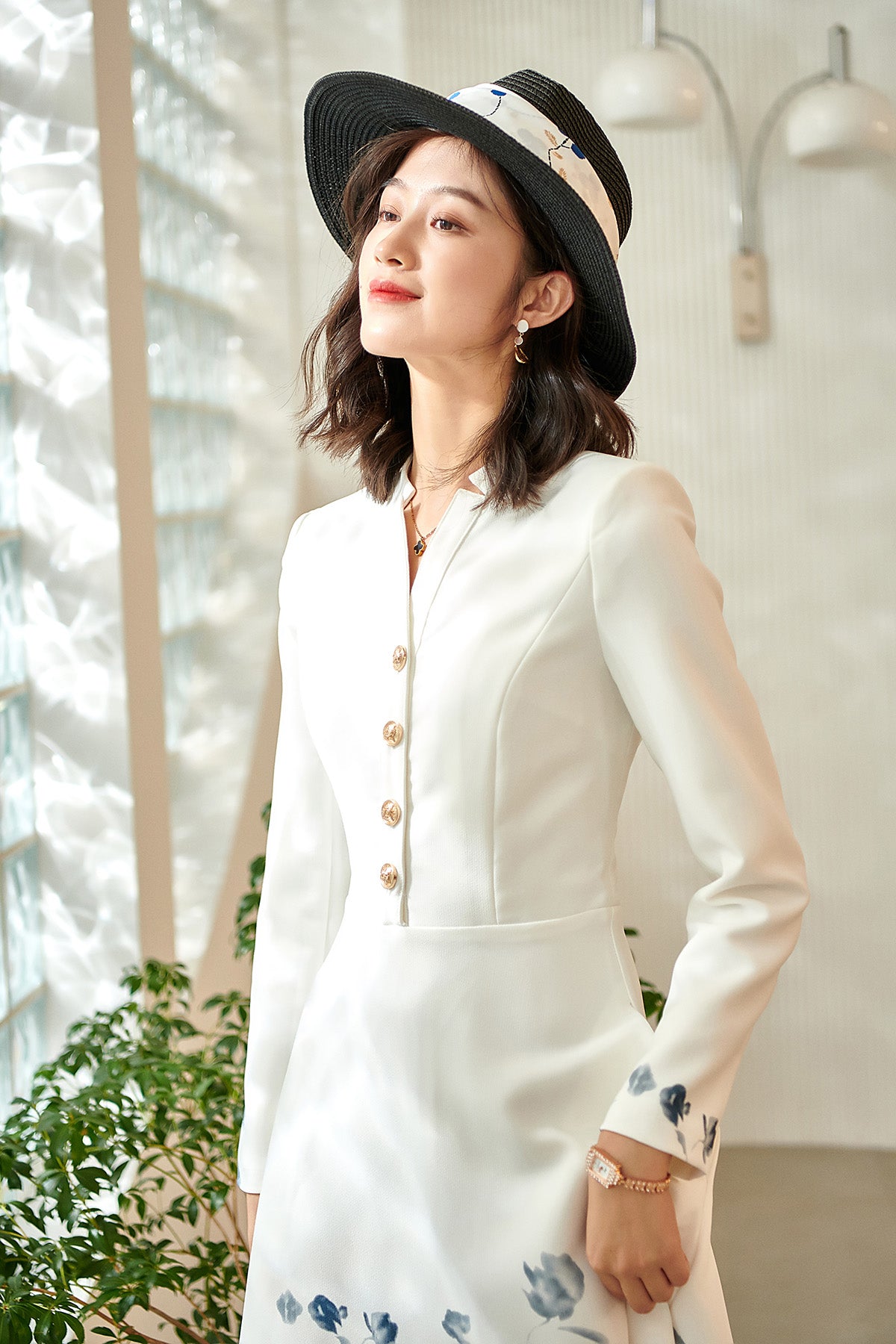 High-end fall long sleeve v-neck print retro dress- Adia