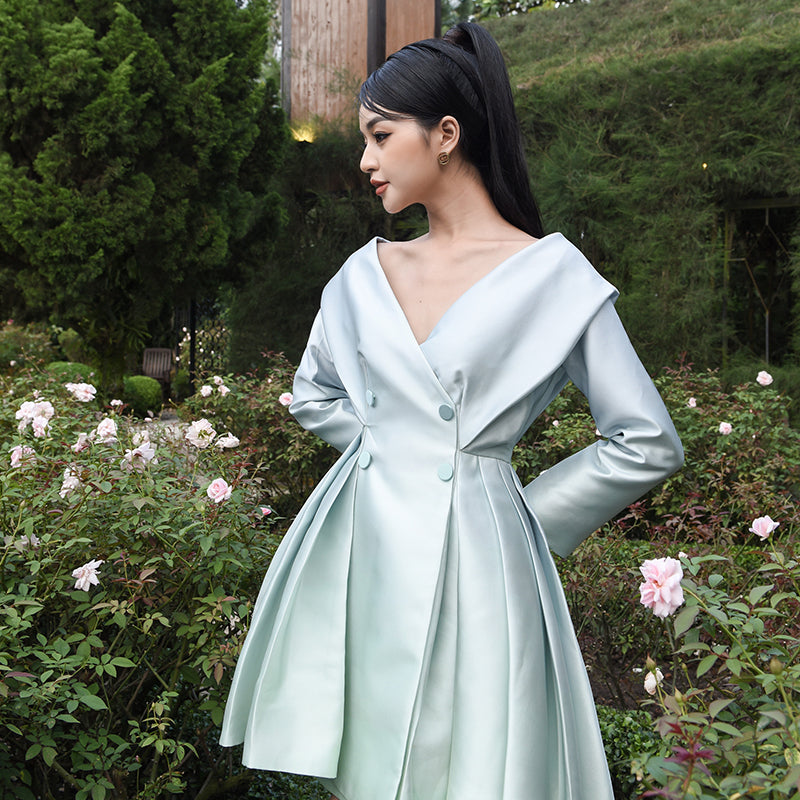 Early Spring 2023 new large neckline gradient waist long-sleeved coat- Manu