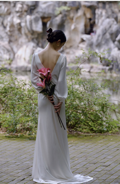 Puff sleeve swing collar halter open back wedding dress- Lati