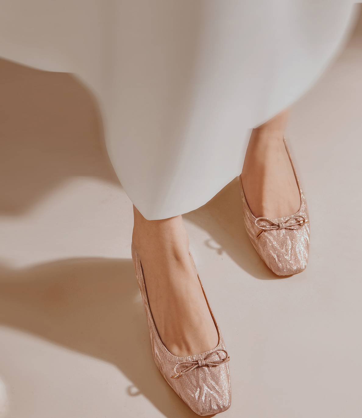 PJJUU champagne colored thick low heel shoes - BINDING.