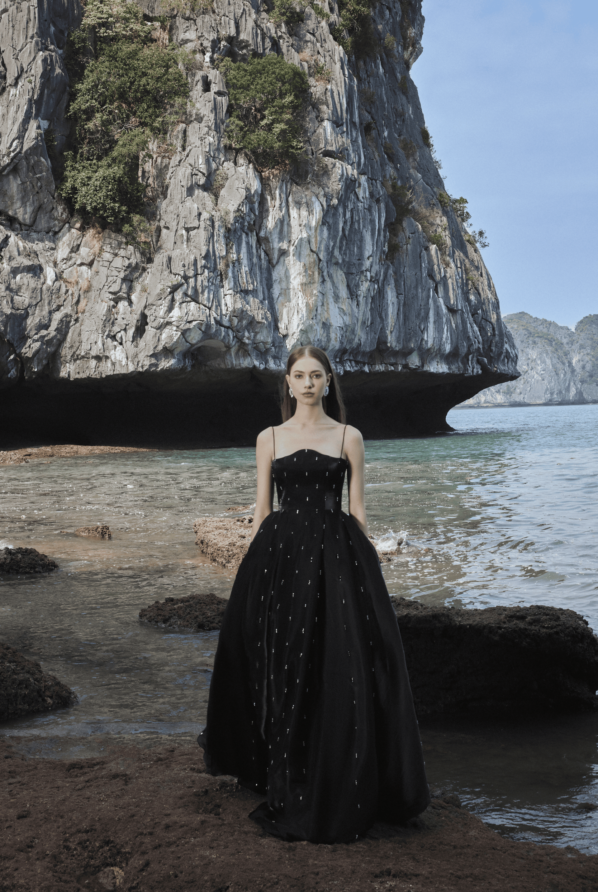 Strapless Full Dress With Embroidery Pattern M