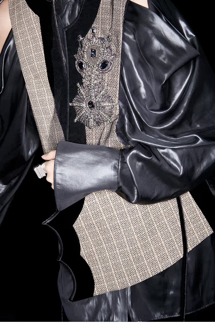 M essential Mackay designer multi-layered embroidered ethnic vest - jack.