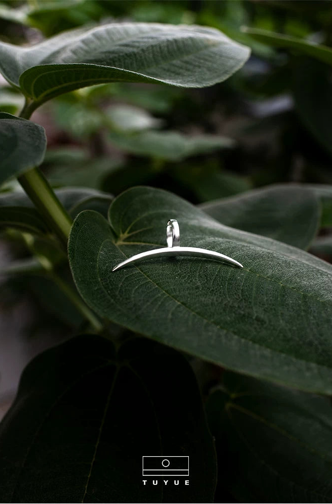 TUYUE silver slender moon arc line handmade ring- NORA