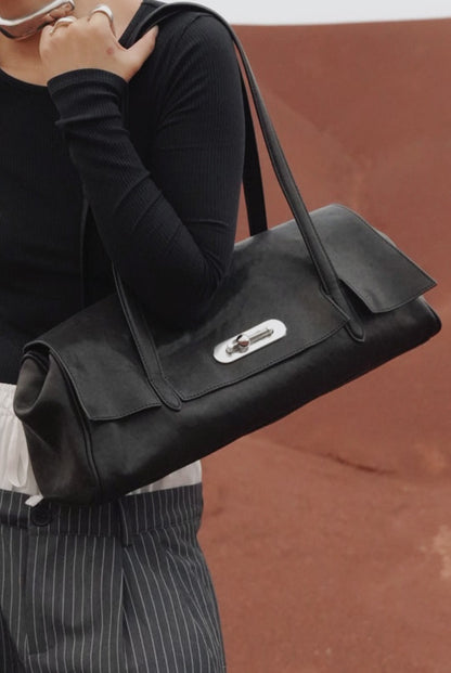 IUBALLET Tanned Leather Shoulder Barrel Bag - SPIRIT.