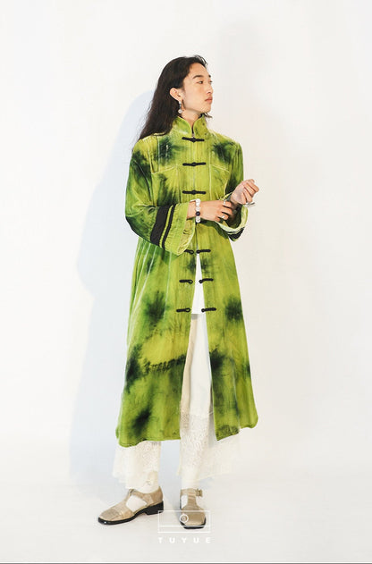TUYUE Green Plant Dyeing Silk Velvet Handmade Buckle Long Coat - MERLIN.