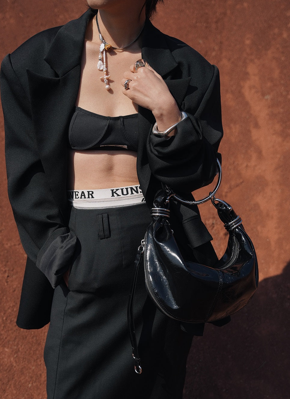 IUBALLET Silver Croissant Handle Armpit Bag - SAYS.