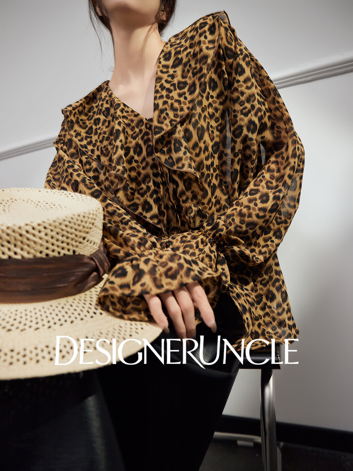 DGU |Leopard print light luxury niche loose retro V-neck design long-sleeved top - GLORY.