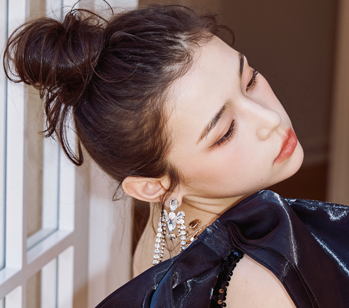 DOLLY Elegant Diamond Tassel Gold Earrings-JUANA