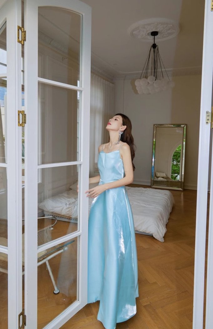 DOLLY High End Blue Off Shoulder Sleeveless Long Suspender Banquet Dress-AGATHA