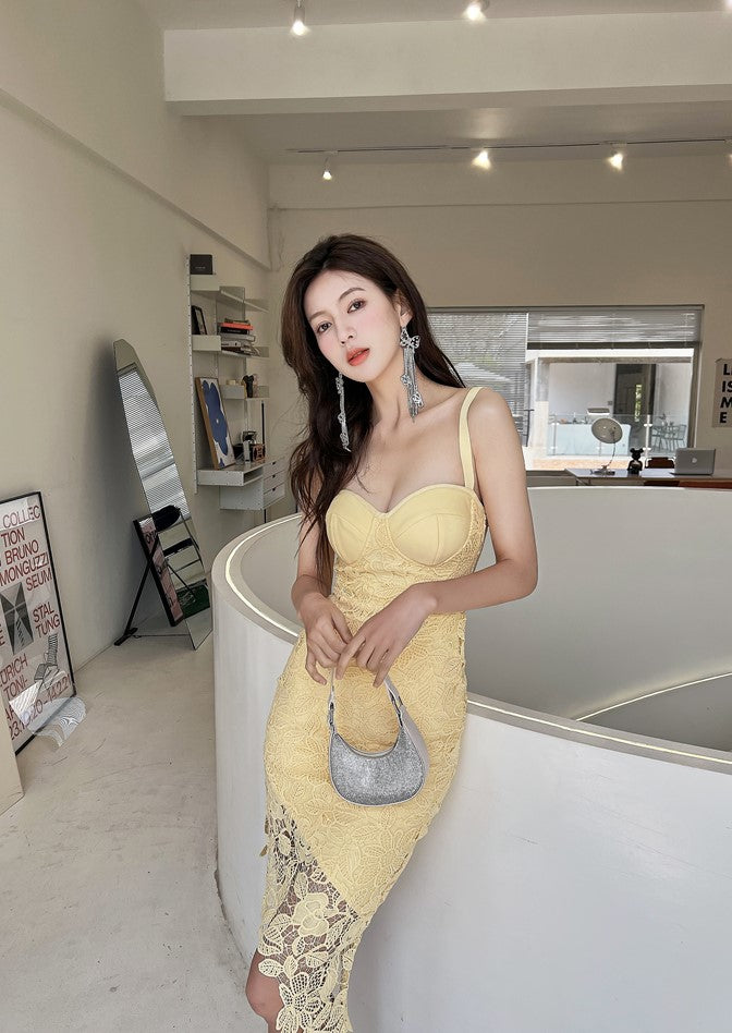 DOLLY Luxury Yellow V-Neck Sleeveless Slim Fit Lace Suspender Dress-TANYA