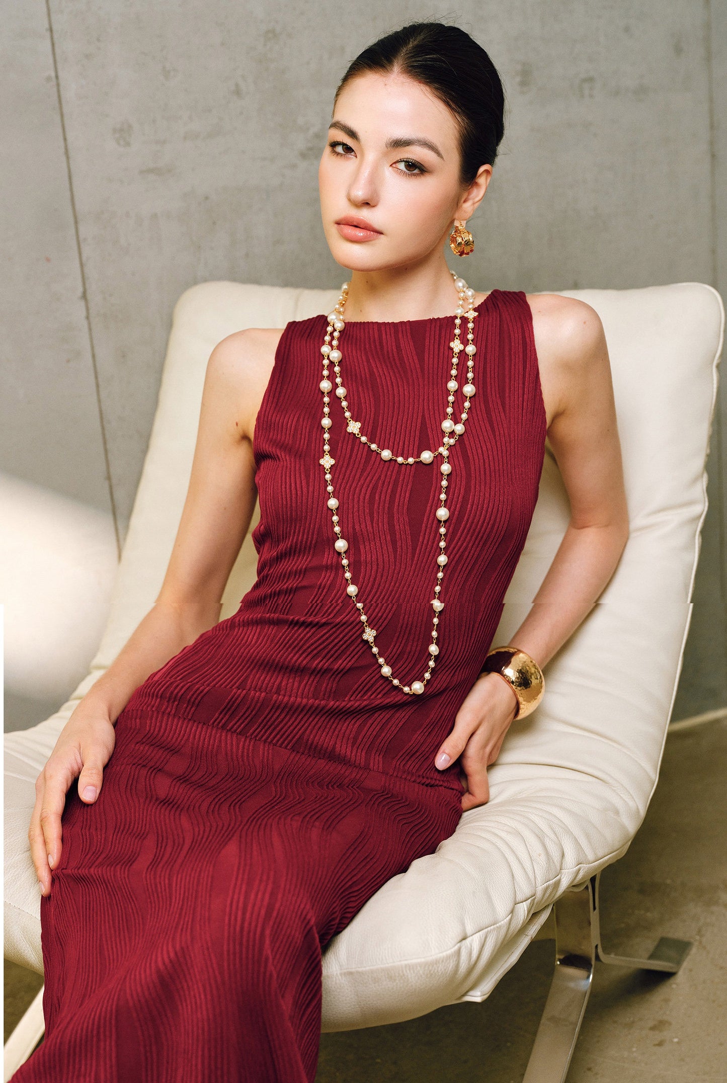 WANGXO | Textured 4D Stretch Knit Water Wave Weave Boat Neck Slim Fit Sleeveless Dress with Sculpted Flow -RÉMI