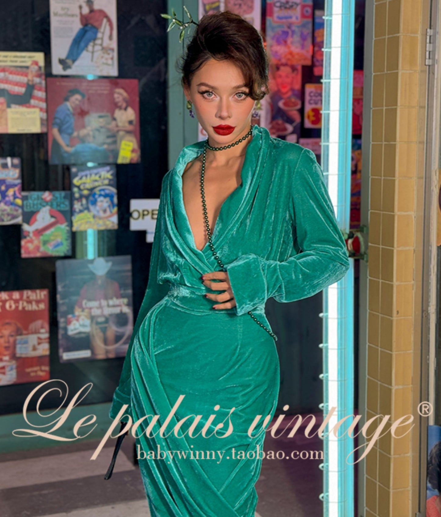 Le Palais Vintage Original New Chinese Green Velvet Wrap Top + Irregular Draped Skirt-TEE.