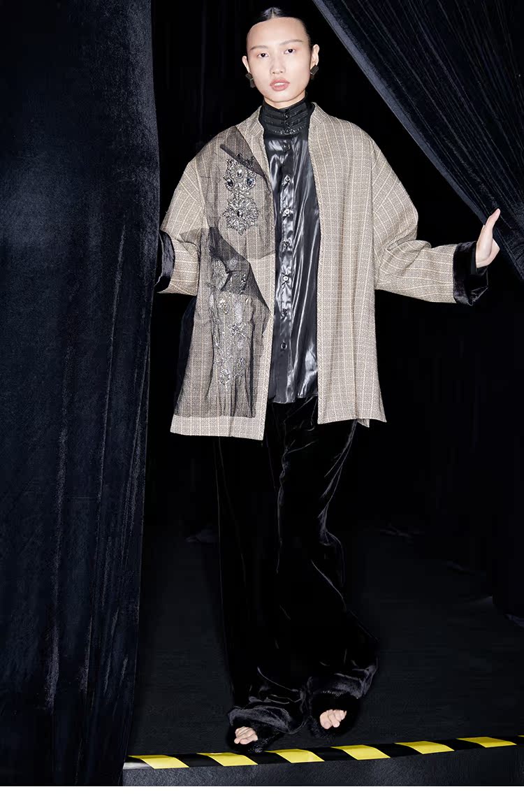 M essential Mackay designer brand embroidered new Chinese cardigan top - grunt.