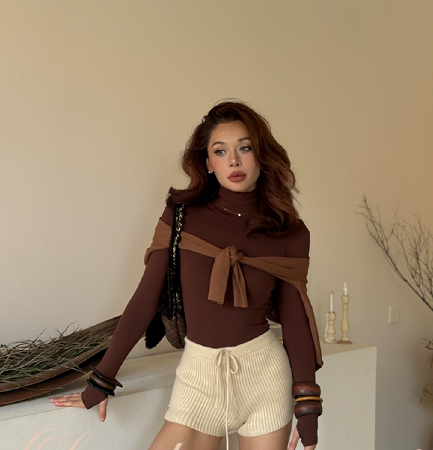 Le Palais Vintage basic high-neck slim-fitting T-shirt and knitted shorts-BATOU