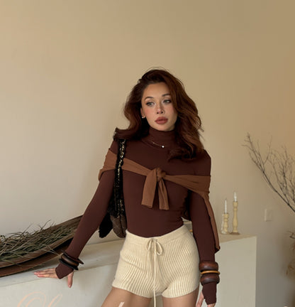 Le Palais Vintage basic high-neck slim-fitting T-shirt and knitted shorts-BATOU