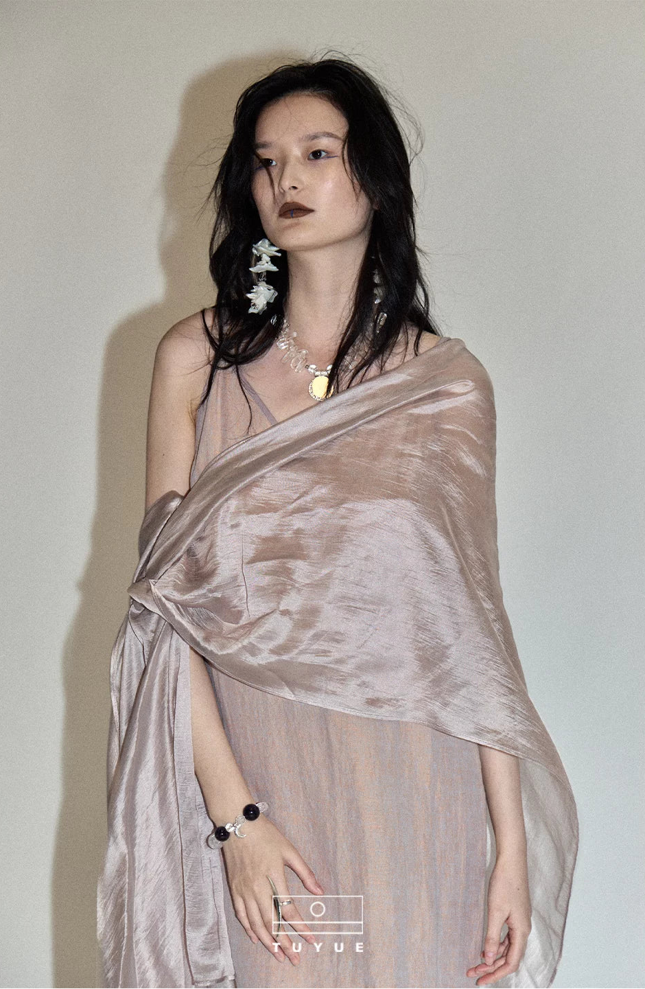 TUYUE nude pink glossy light Zen hooded shawl - ZAINAB