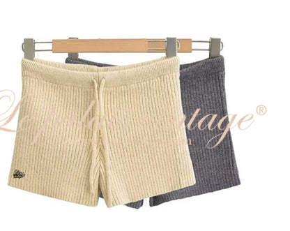 Le Palais Vintage basic high-neck slim-fitting T-shirt and knitted shorts-BATOU