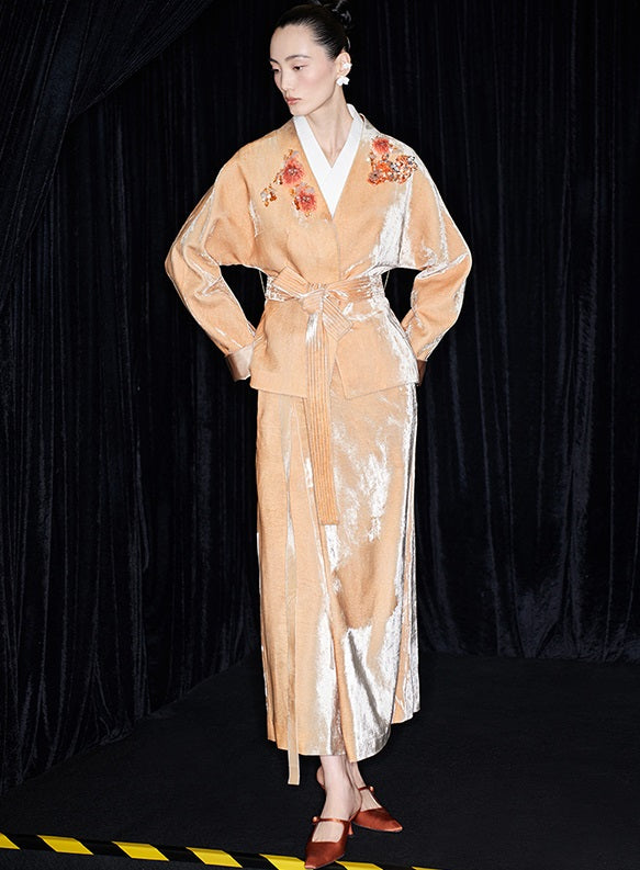 M essential Mackay designer Rulang velvet dahlia Thai lion goldfish nail bead coat - CHIN.