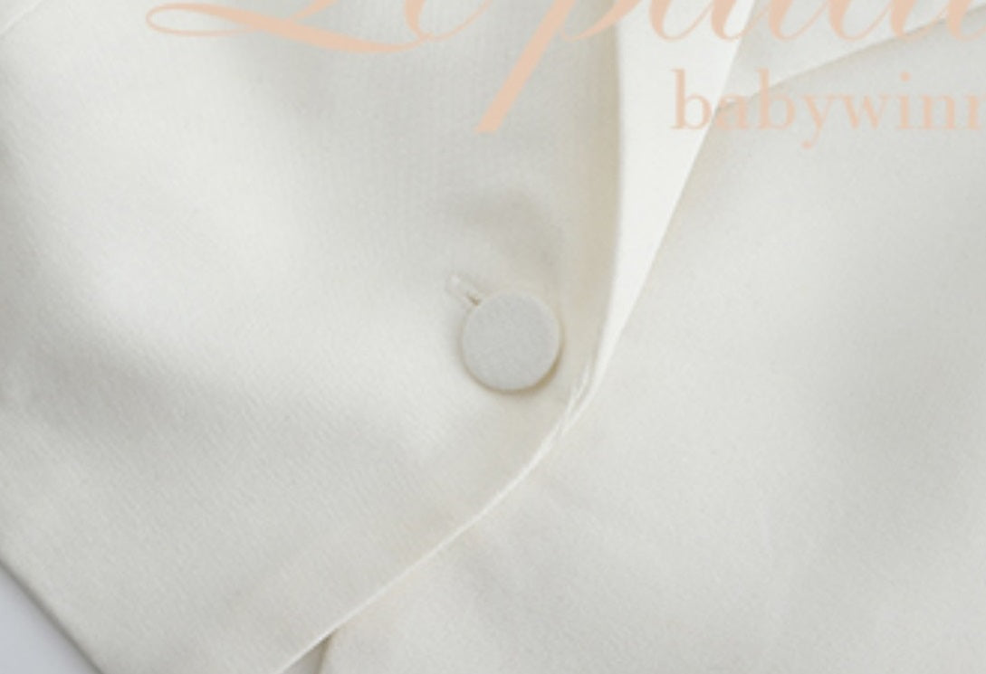 Le palais vintage cropped slim waistcoat with a white deep V suit collar Vest- MEE