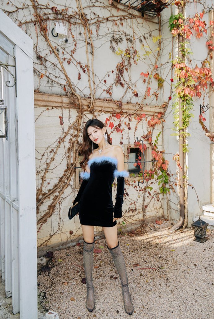 DOLLY Elegant Black Off Shoulder Blue Furry Tube Top Short Velvet Party Dress-URIEL