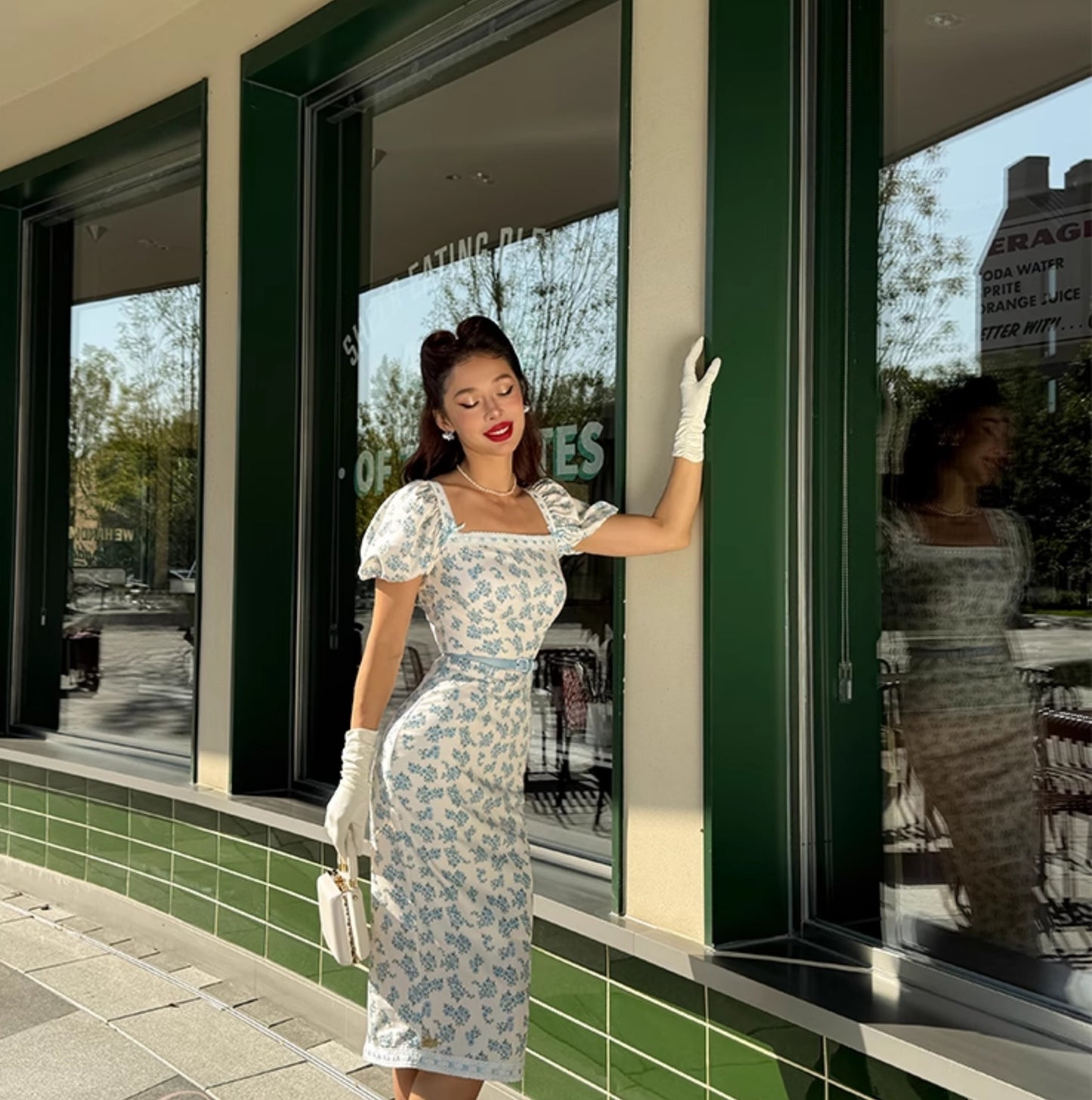 Le Palais Vintage blue floral princess square neck dress-ITSUKA