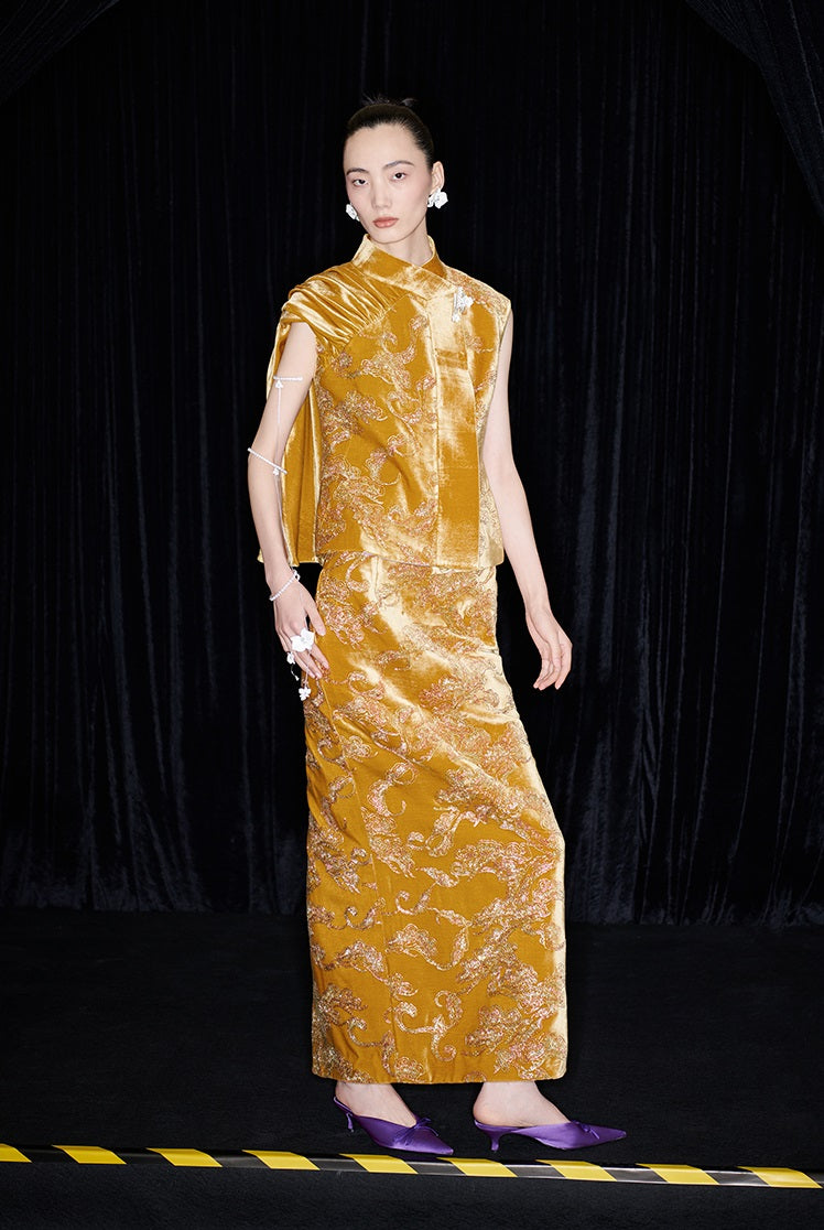 M essential Marquette designer Juyi velvet drape structure slim side vest - STREAM.