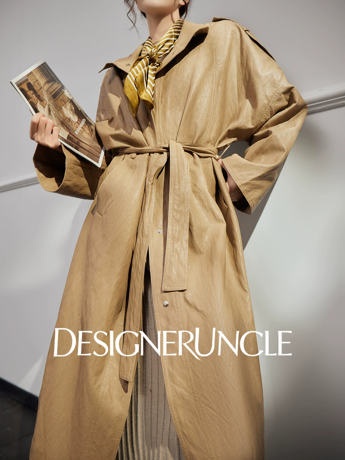 DGU "Twilight" khaki leather new high-end design commuter slimming top - GANT.