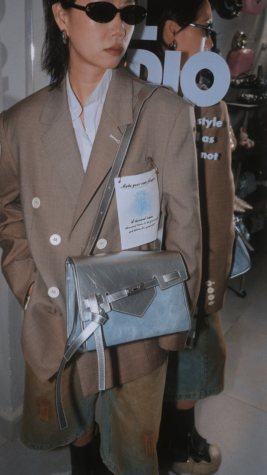 IUBALLET Leather Commuter Shoulder Bag - COLTON.