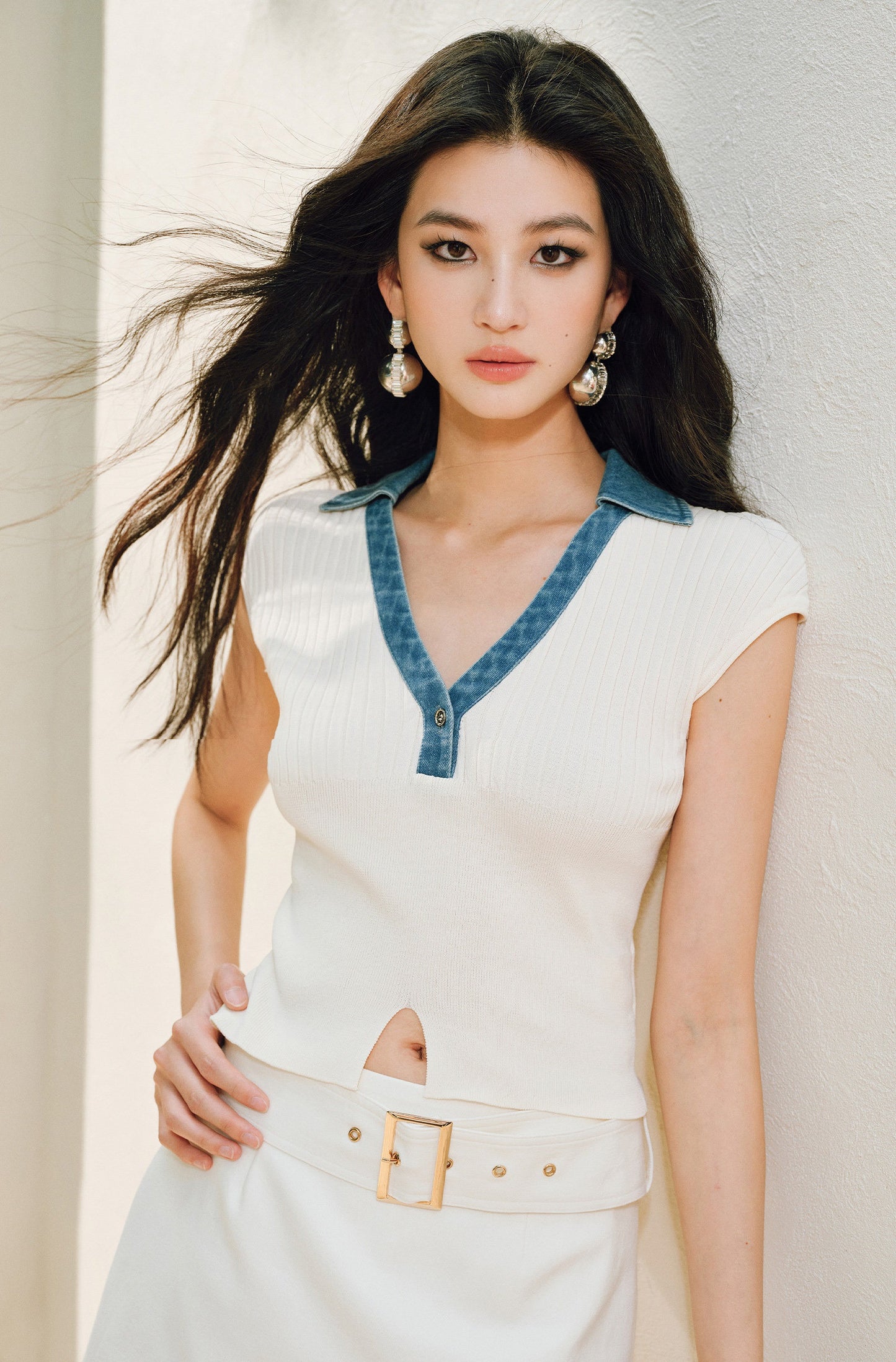 WANGXO | Soft Glutinous Knit & Contrasting High-Quality Denim V-Neck Slim Top -NIVA